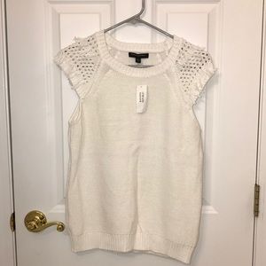 Banana Republic sleeveless sweater top. Size xs.